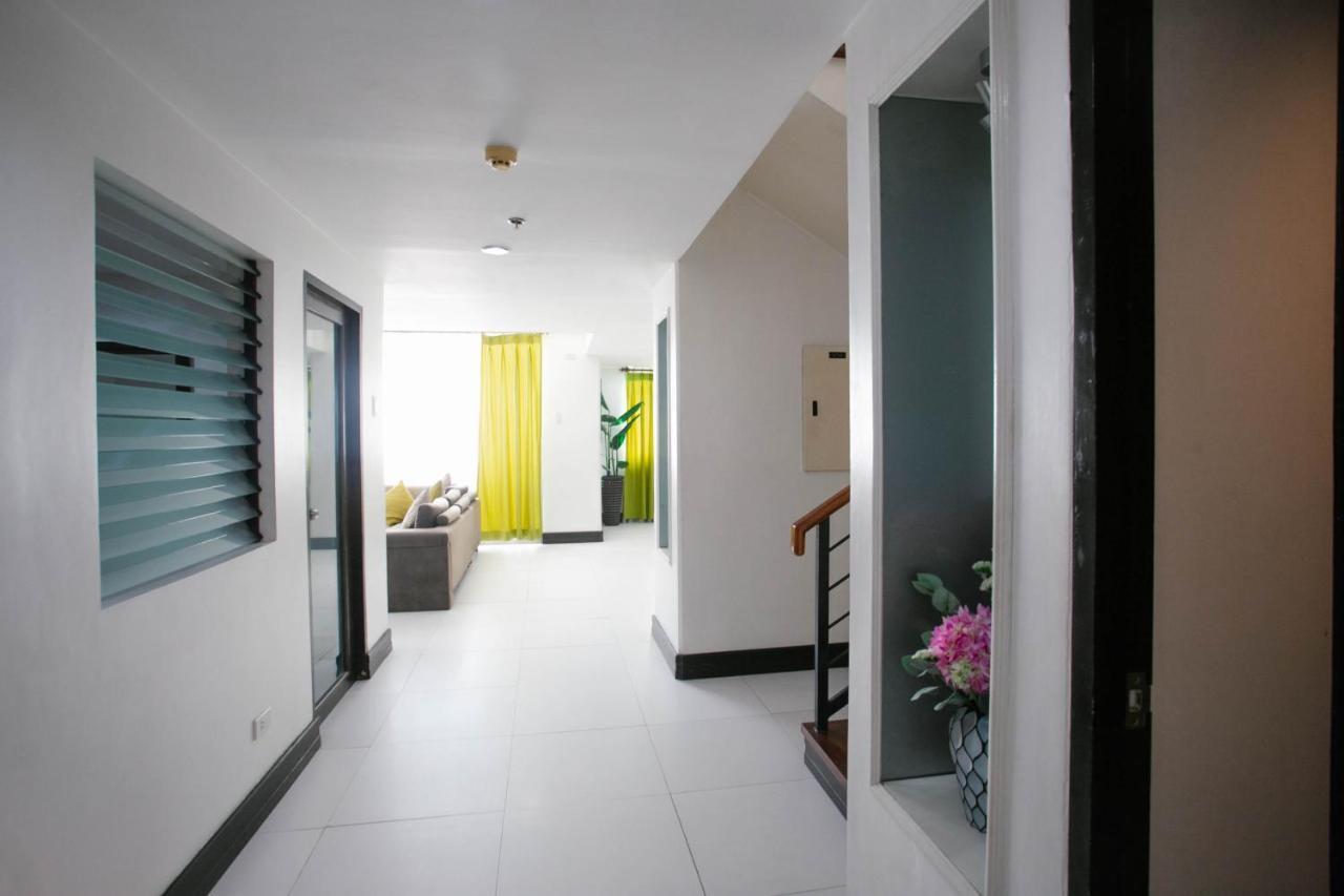 Diamond Suites And Residences Cebu Stadt Exterior foto